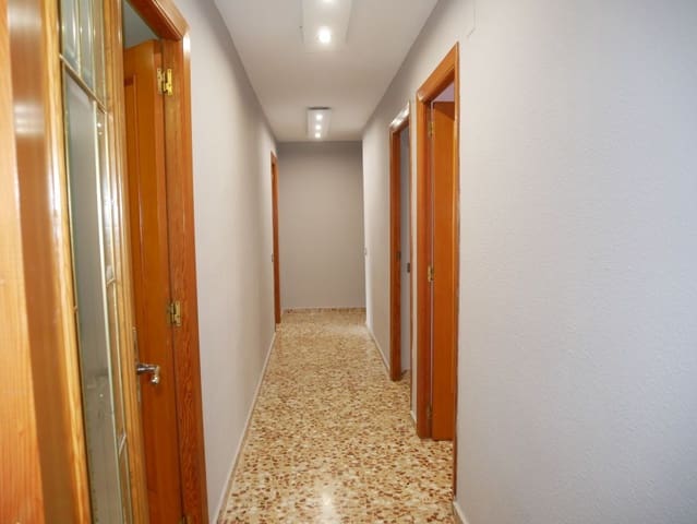 4 camera da letto Appartamento in vendita in Oliva Pueblo, Oliva - 160.000 € (Rif: 9791538)