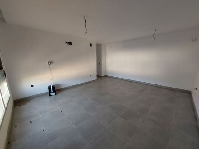 2 bedroom Apartment for sale in Gandia - € 88,200 (Ref: 9802510)