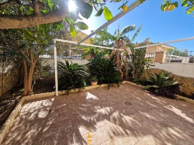 Casa de 3 habitaciones en Daimús en venta con piscina - 210.000 € (Ref: 9813459)