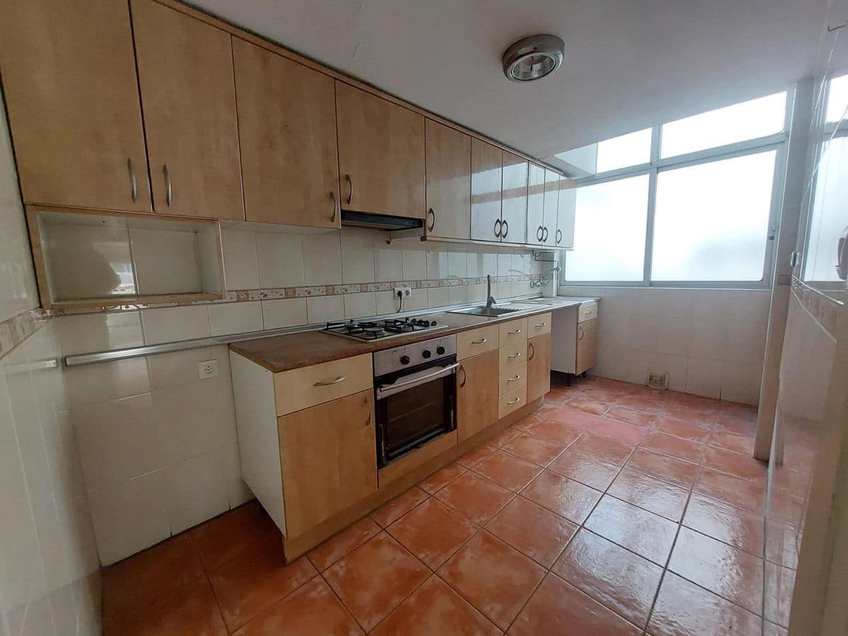 3 slaapkamer Appartement te koop in Gandia - € 65.000 (Ref: 9823267)