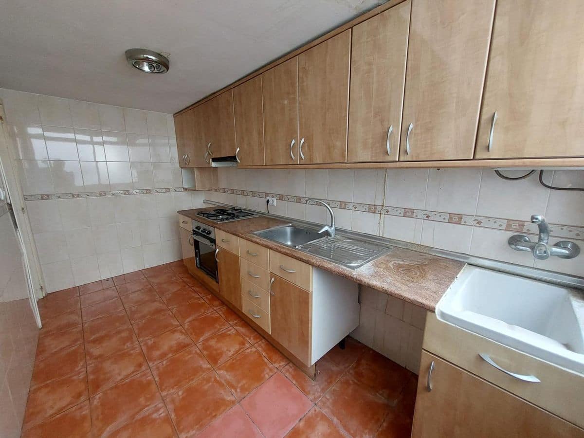 3 slaapkamer Appartement te koop in Gandia - € 65.000 (Ref: 9823267)