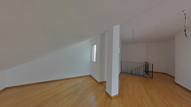 1 bedroom Apartment for sale in Gandia - € 180,000 (Ref: 9882646)