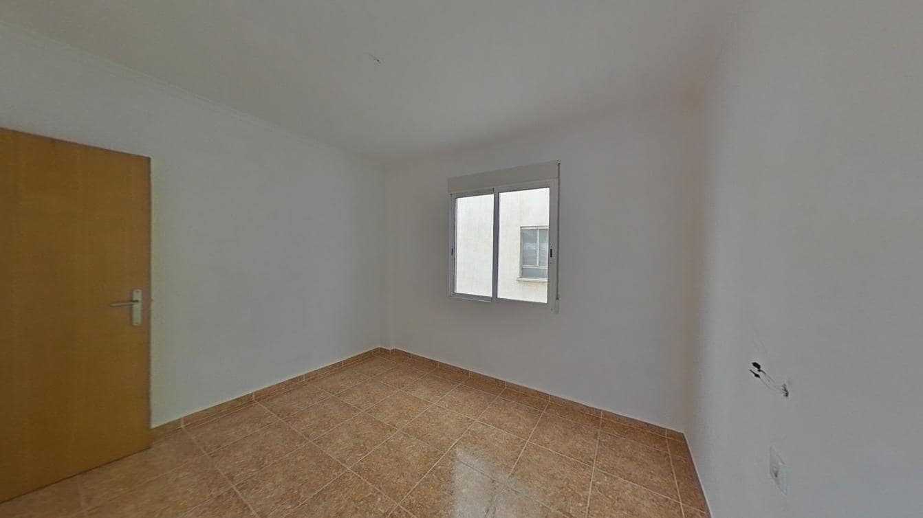 4 chambre Appartement à vendre à Gandia - 120 000 € (Ref: 9890701)