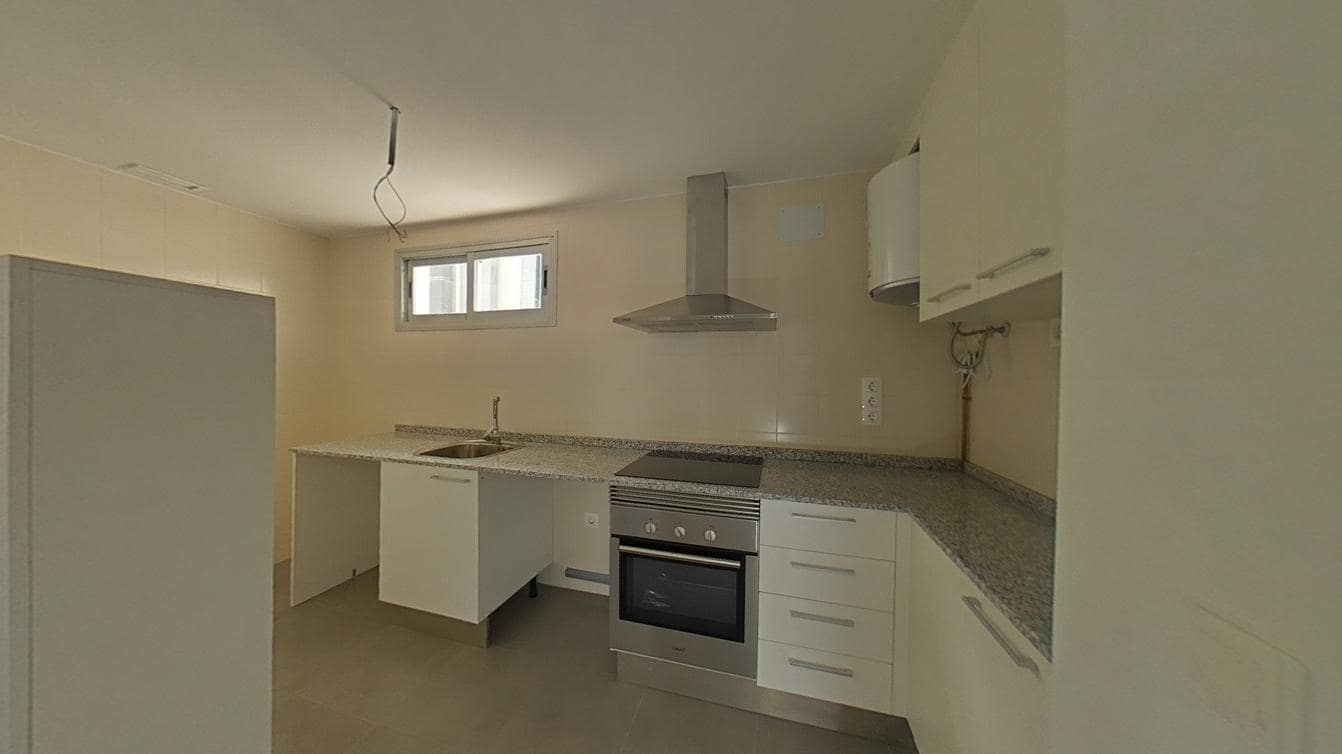 2 bedroom Apartment for sale in Gandia - € 170,000 (Ref: 9934504)