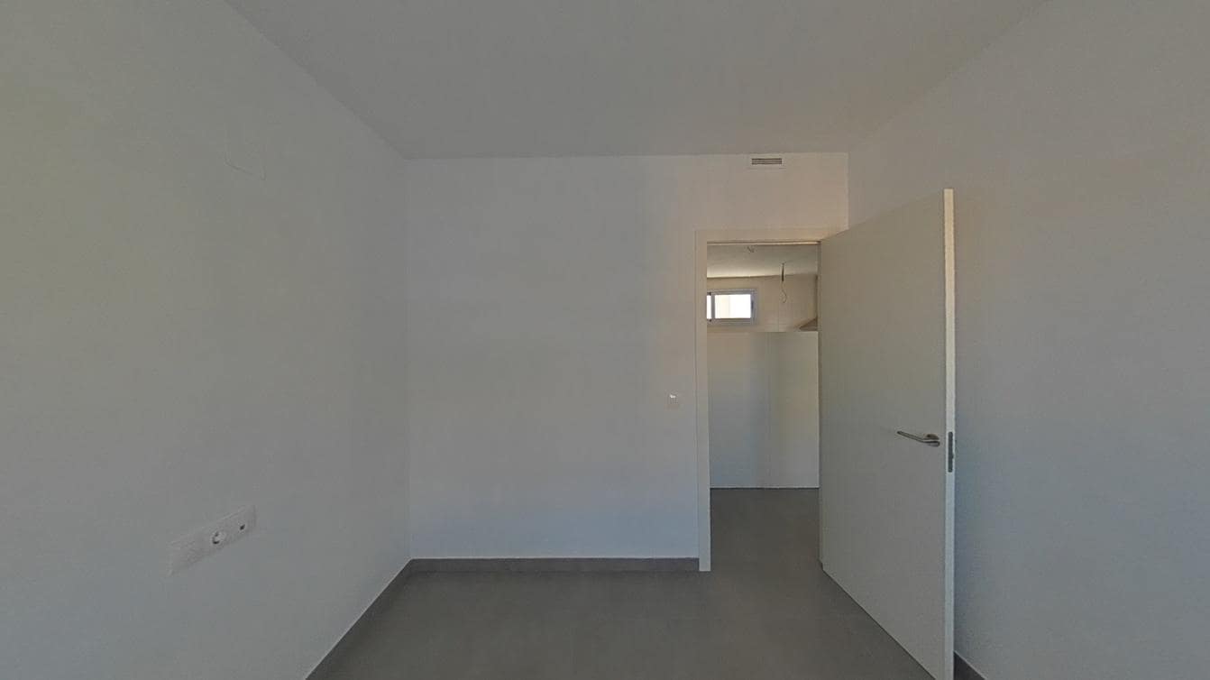 2 bedroom Apartment for sale in Gandia - € 170,000 (Ref: 9934504)
