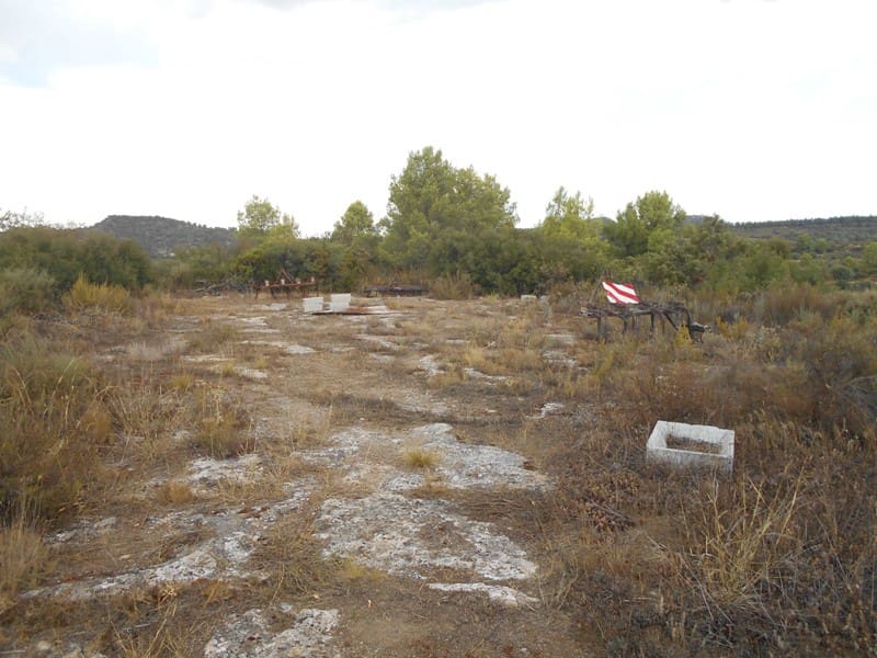 Finca/Casa di Campagna in vendita in Caseres con garage - 35.000 € (Rif: 10120574)