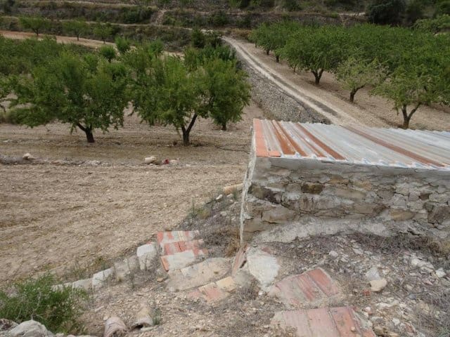 Finca/Landehus til salg i Corbera d'Ebre - € 22.000 (Ref: 5977072)