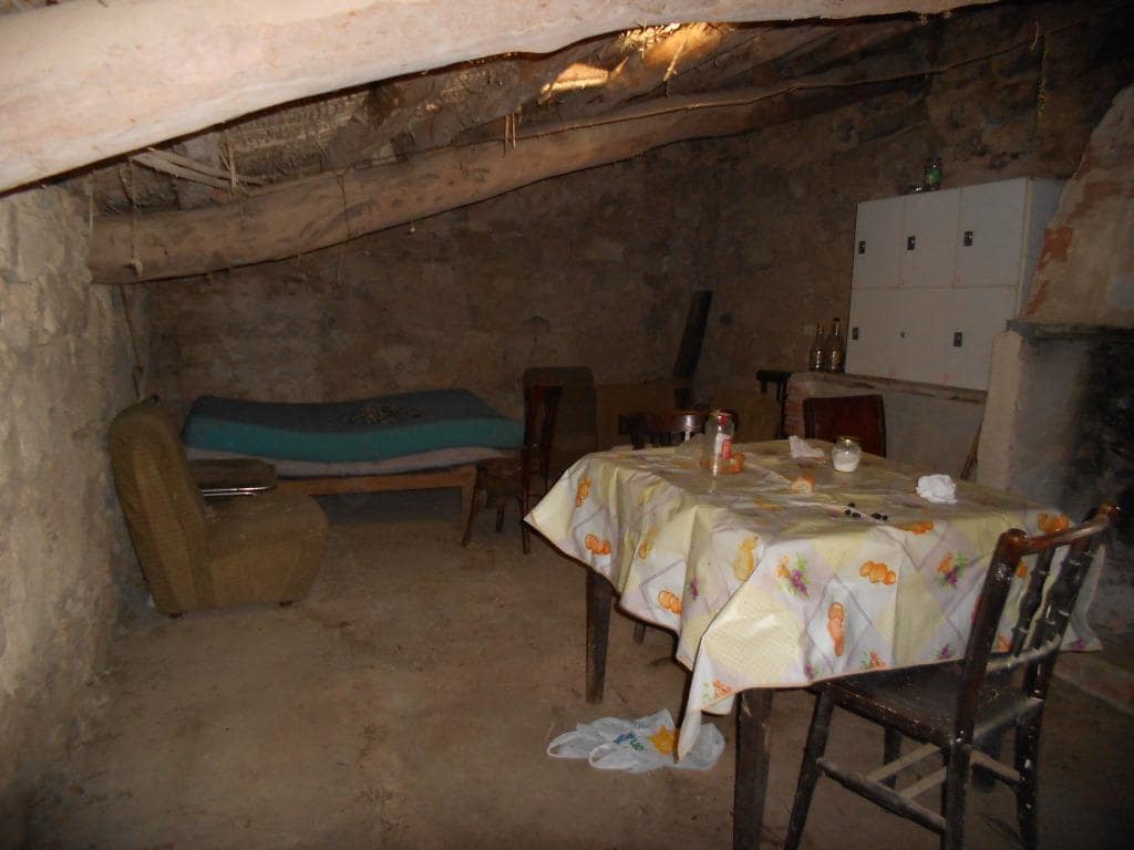 Finca/Landehus til salg i Corbera d'Ebre - € 24.000 (Ref: 6754369)