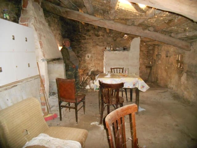 Finca/Landehus til salg i Corbera d'Ebre - € 24.000 (Ref: 6754369)