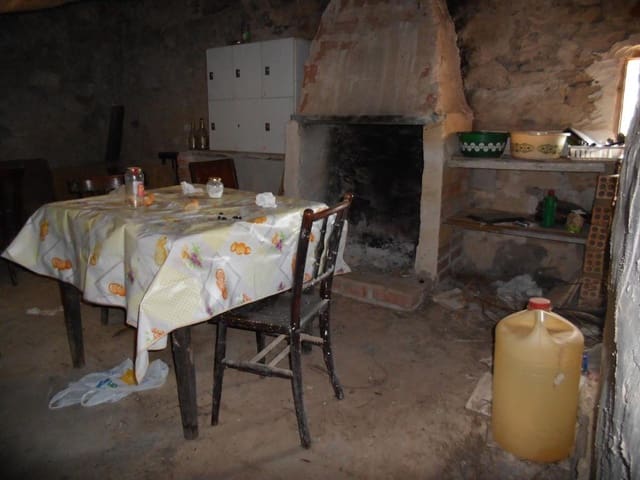 Finca/Landehus til salg i Corbera d'Ebre - € 24.000 (Ref: 6754369)