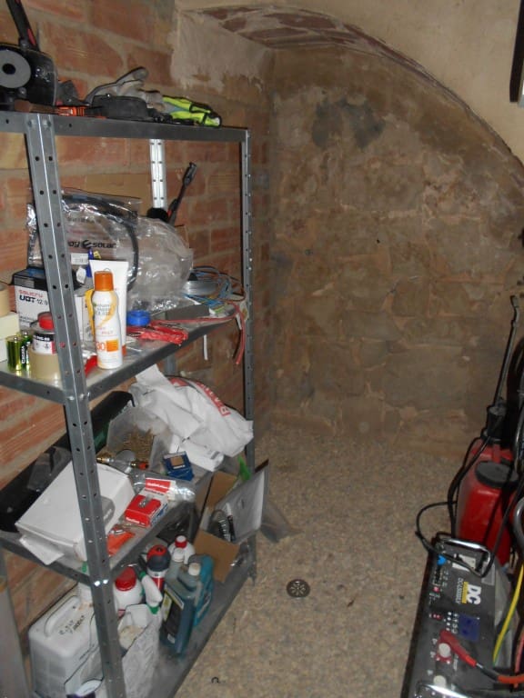 Finca/Landhuis te koop in Asco - € 54.000 (Ref: 9417806)