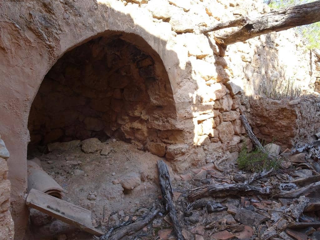 Finca/Country House for sale in La Torre de l'Espanyol - € 18,000 (Ref: 9417808)