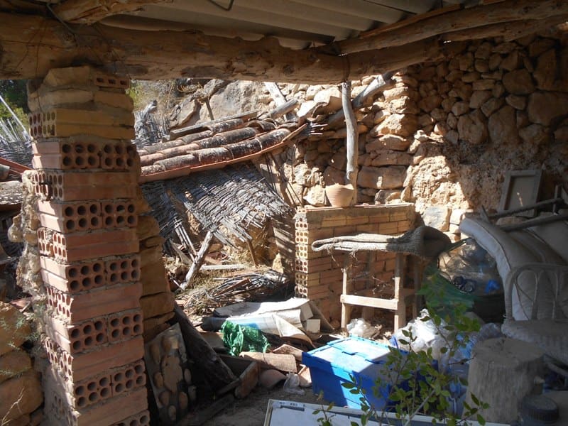 Finca/Landhuis te koop in El Pinell de Brai - € 19.500 (Ref: 9953438)