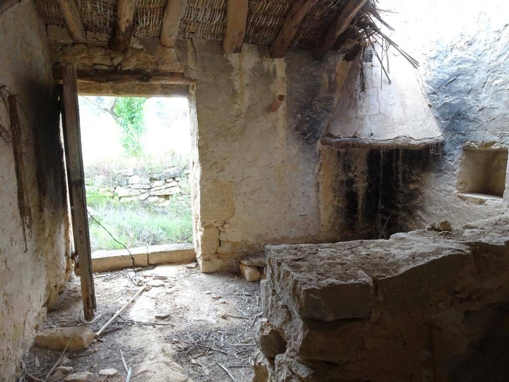 Finca/Country House for sale in Batea - € 18,000 (Ref: 9958432)