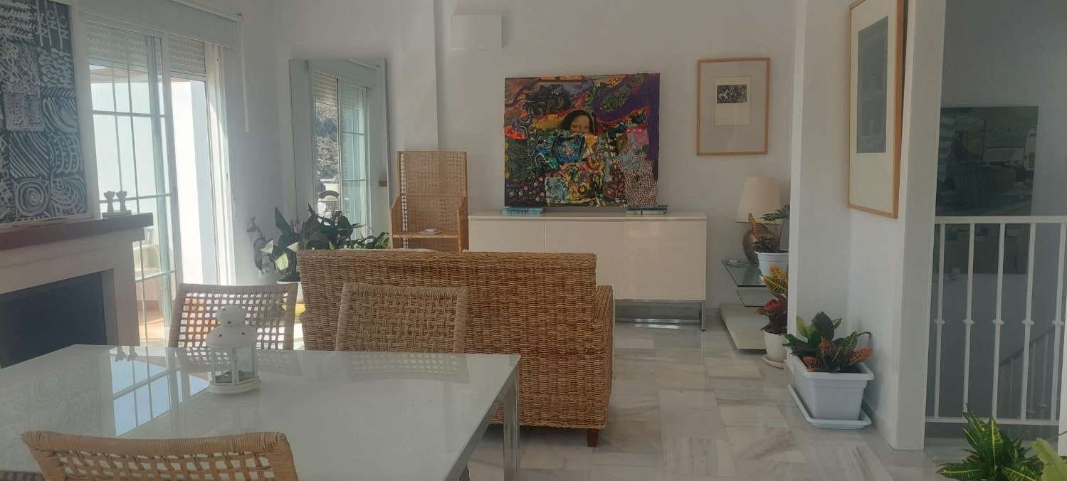 3 bedroom Villa for sale in Frigiliana with pool - € 950,000 (Ref: 10020128)