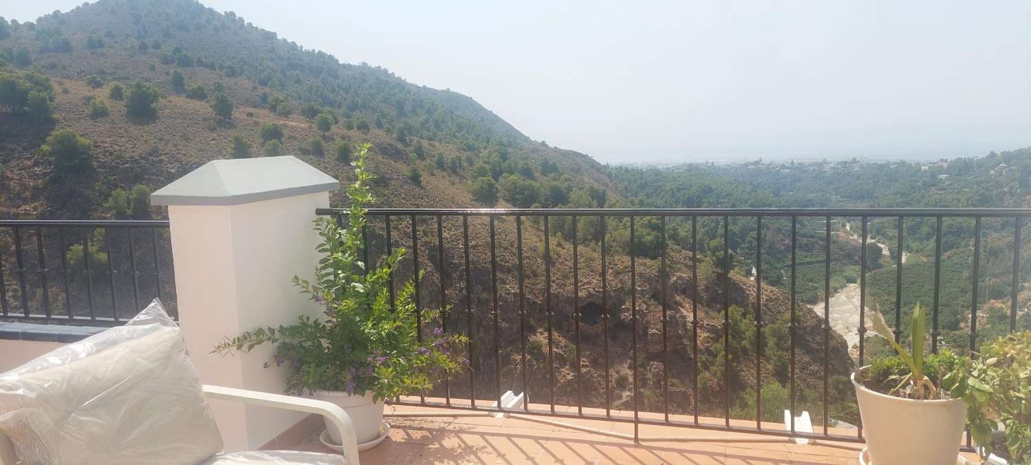 3 bedroom Villa for sale in Frigiliana with pool - € 950,000 (Ref: 10020128)