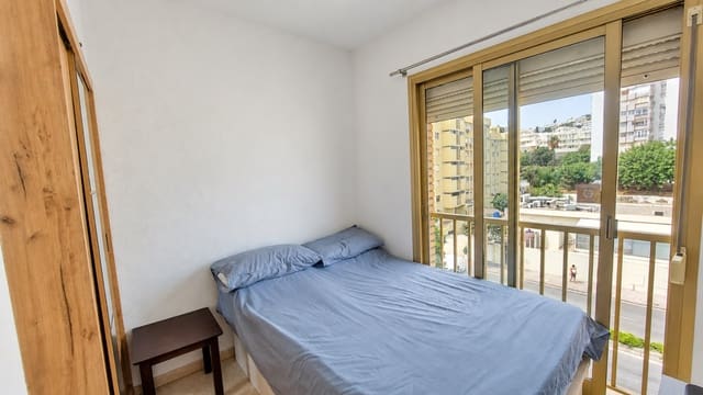 Apartamento de 2 habitaciones en Las Gaviotas  - Carvajal, Fuengirola en venta con piscina - 350.000 € (Ref: 10057966)