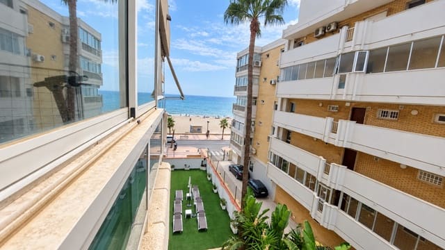 Apartamento de 2 habitaciones en Las Gaviotas  - Carvajal, Fuengirola en venta con piscina - 350.000 € (Ref: 10057966)