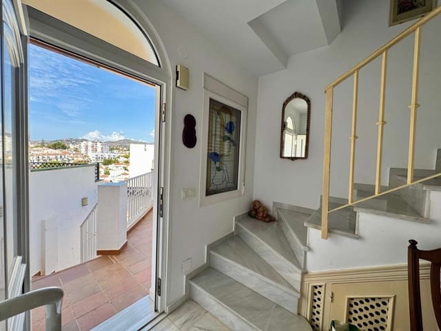 3 soverom Rekkehus til salgs i Nerja med svømmebasseng garasje - € 399 000 (Ref: 10141664)