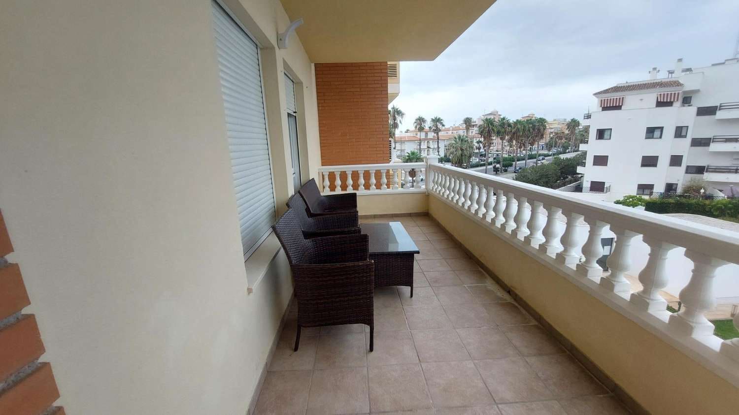 2 bedroom Beach Apartment for rent in Torrox with pool - € 850 (Ref: 10166084)