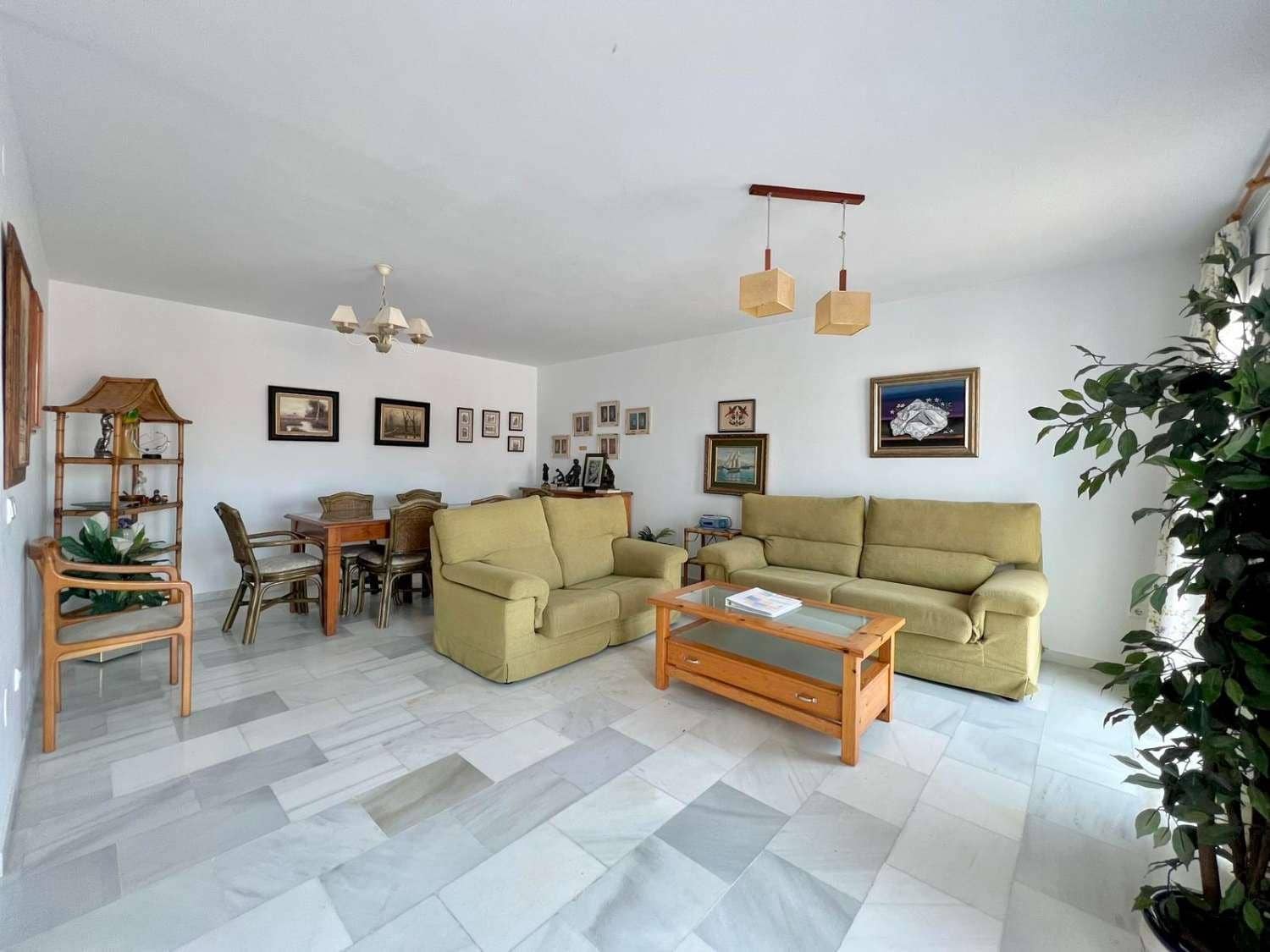 2 bedroom Apartment for sale in Burriana, Nerja with pool € 265,000