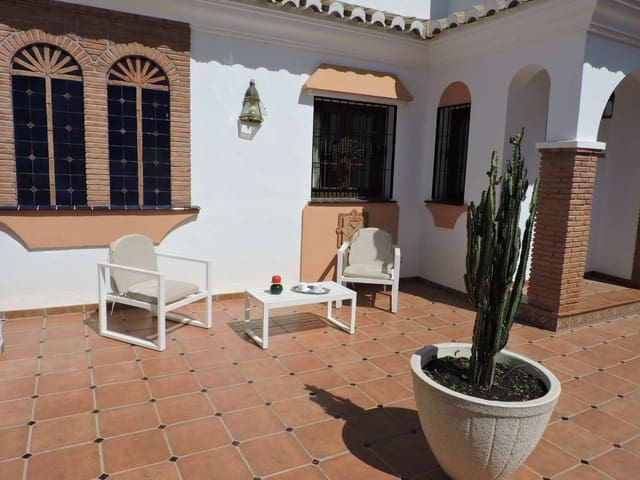 4 chambre Villa/Maison à vendre à Frigiliana avec piscine - 845 000 € (Ref: 8708062)