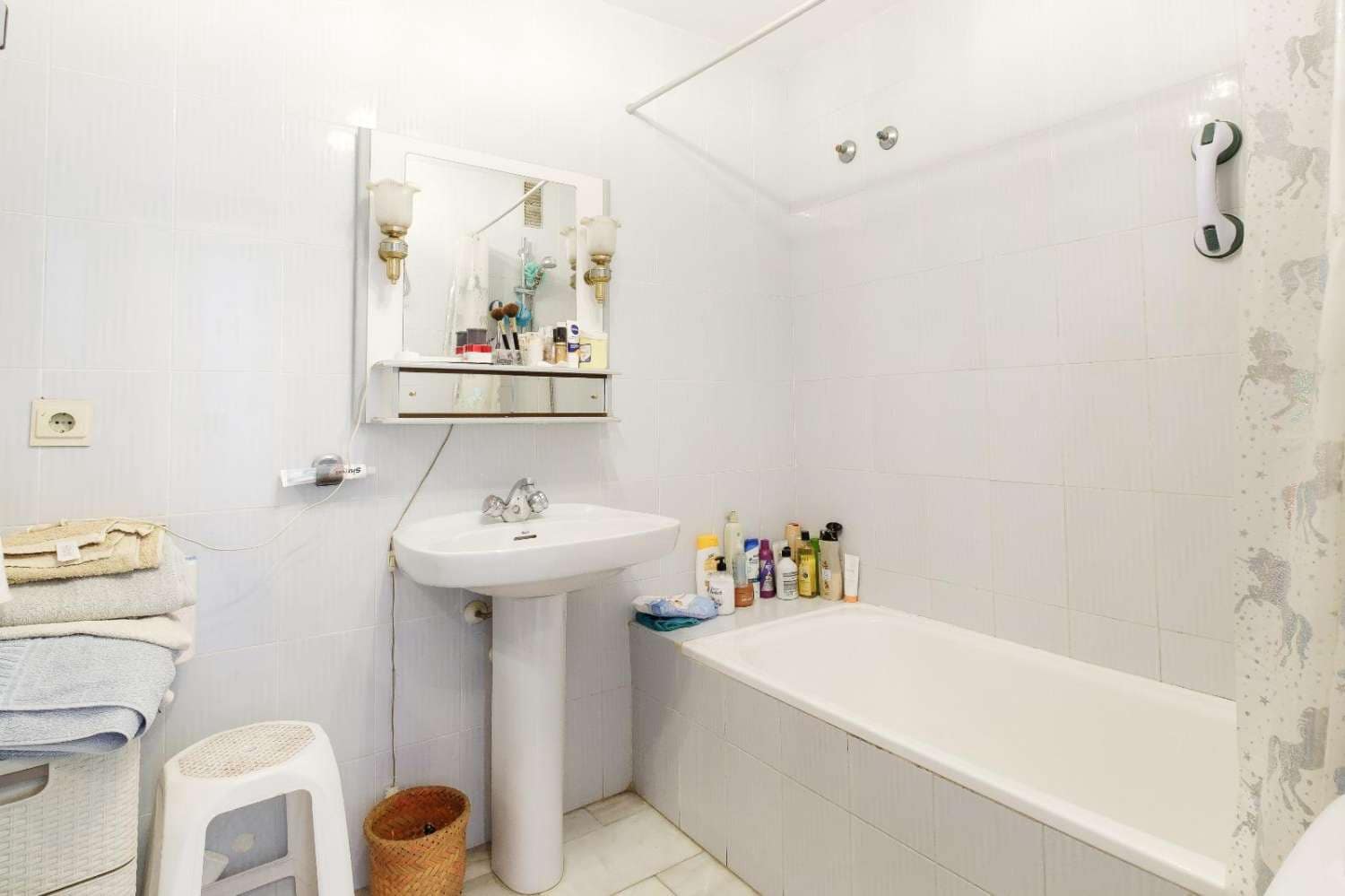 2 bedroom Apartment for sale in Nerja with pool - € 499,000 (Ref: 9062377)