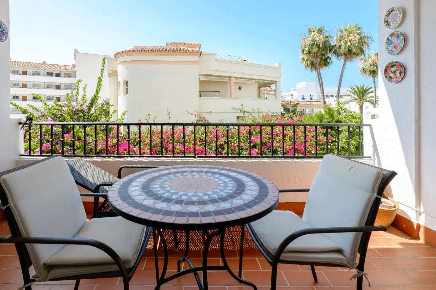 2 bedroom Apartment for sale in Nerja with pool - € 499,000 (Ref: 9062377)