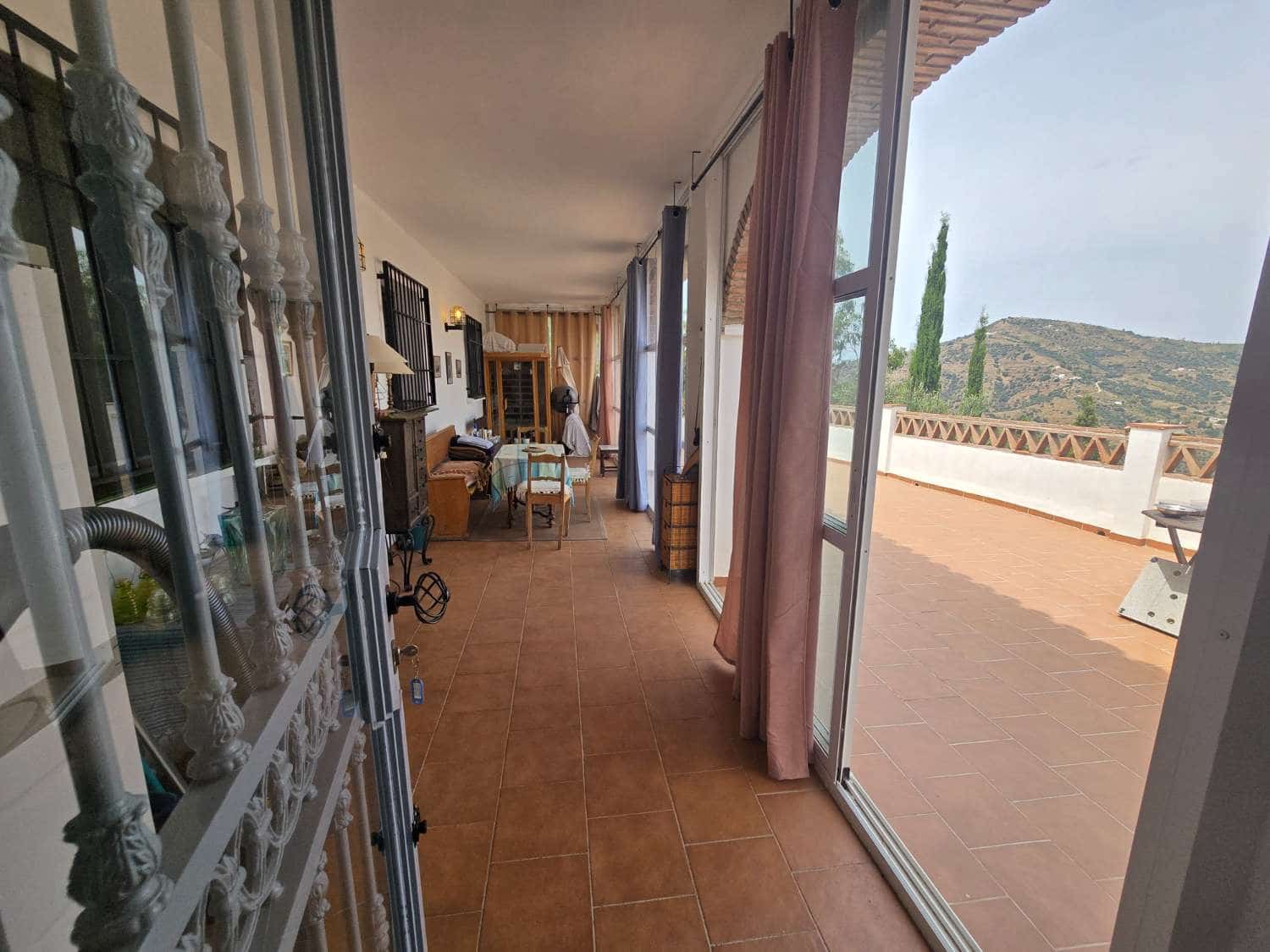 4 soveværelse Finca/Landehus til salg i Torrox med swimmingpool - € 575.000 (Ref: 9077976)