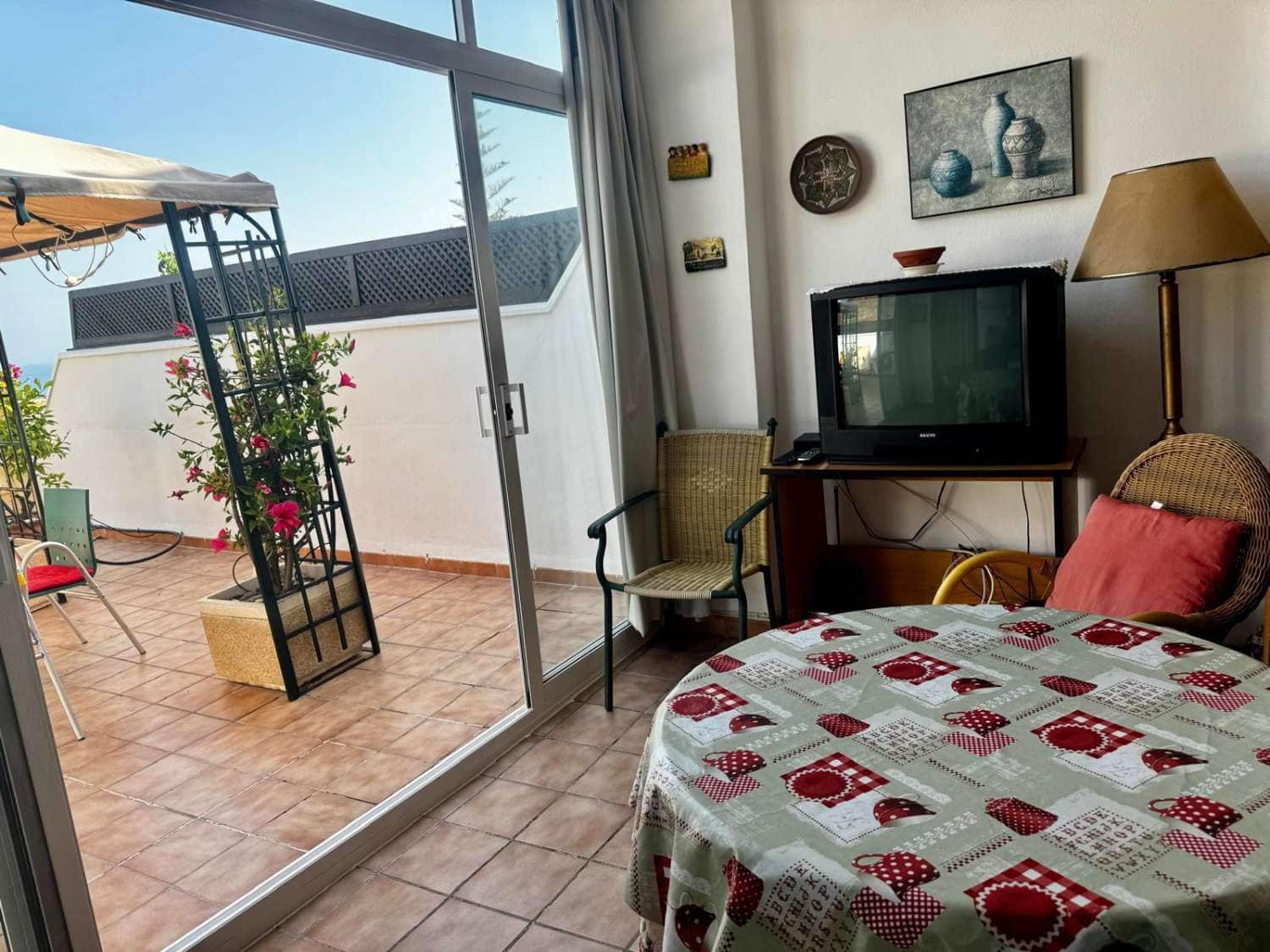 4 sovrum Radhus till salu i Torrox med pool - 490 000 € (Ref: 9185441)