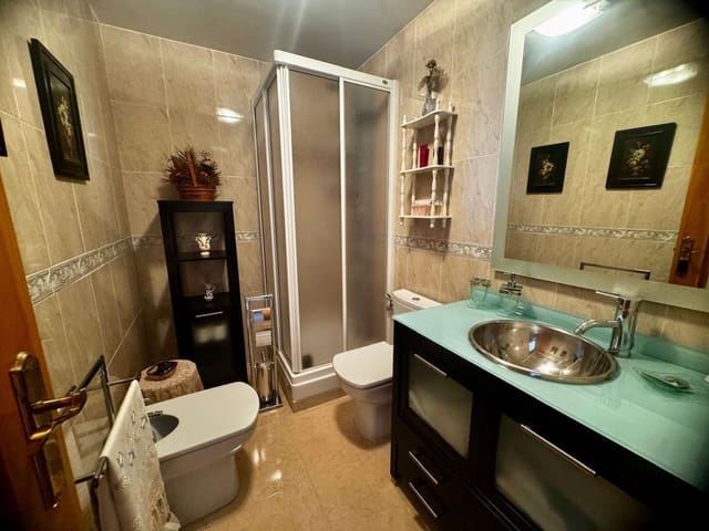 4 sovrum Radhus till salu i Torrox med pool - 490 000 € (Ref: 9185441)