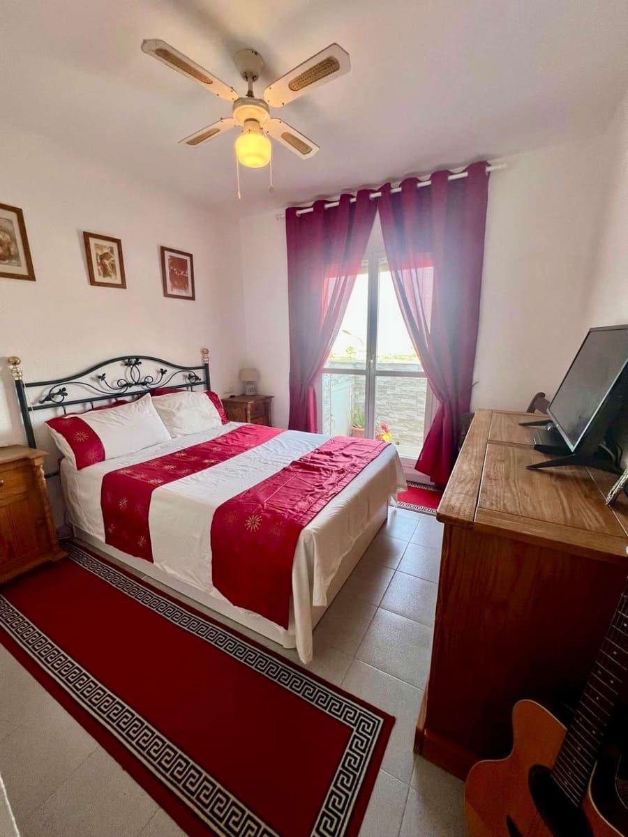 2 soveværelse Lejlighed til salg i Torrox med swimmingpool - € 215.000 (Ref: 9219986)