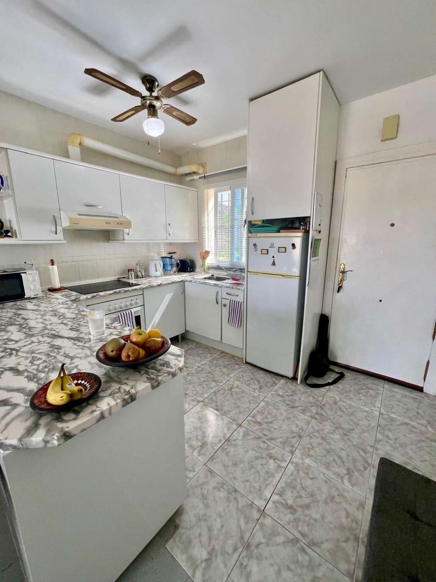 2 soveværelse Lejlighed til salg i Torrox med swimmingpool - € 215.000 (Ref: 9219986)