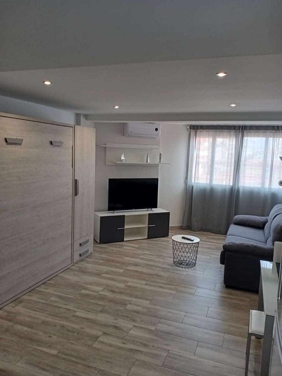 Studio for sale in Torre del Mar with pool - € 165,000 (Ref: 9296651)