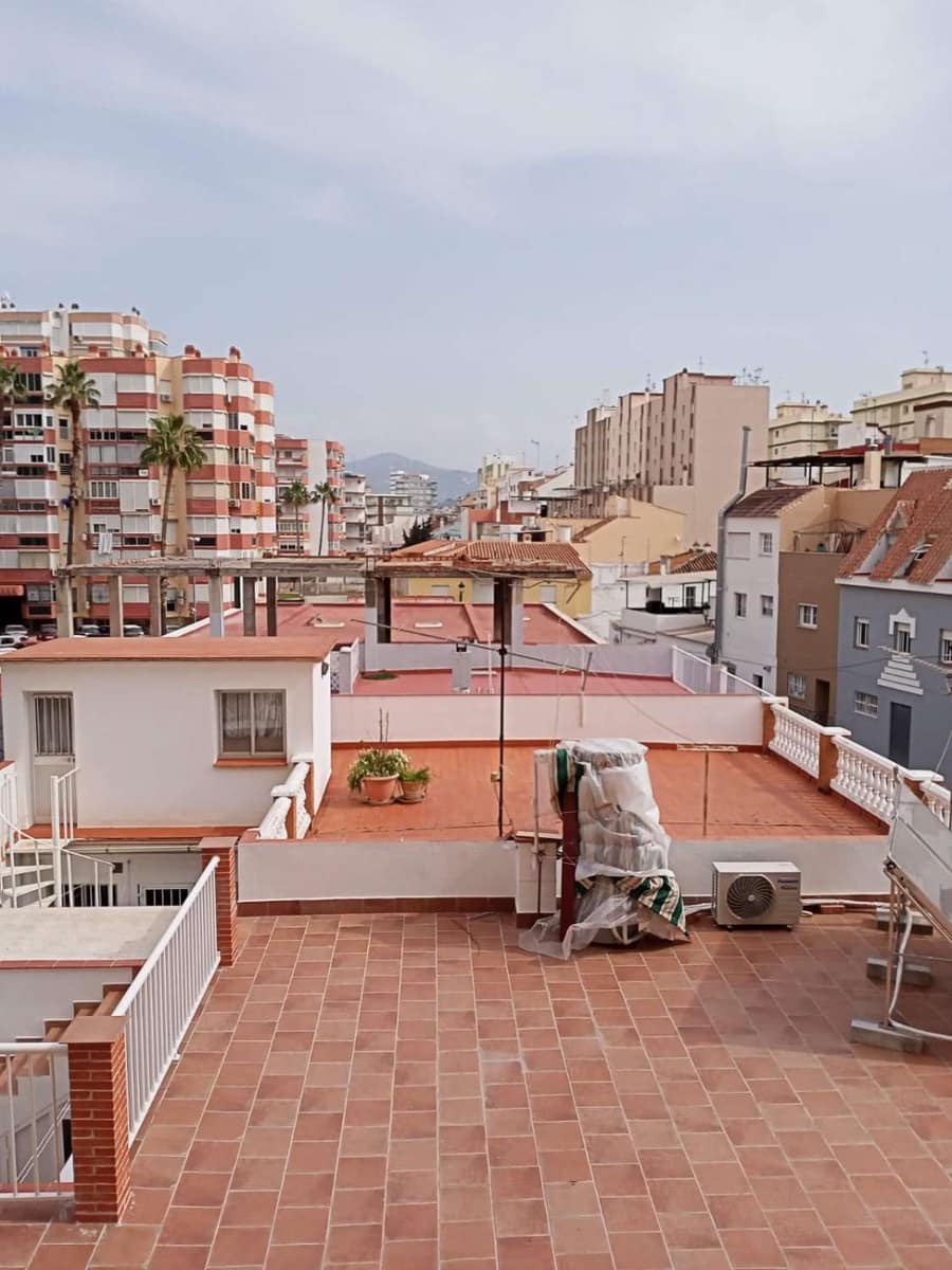 Studio for sale in Torre del Mar with pool - € 165,000 (Ref: 9296651)