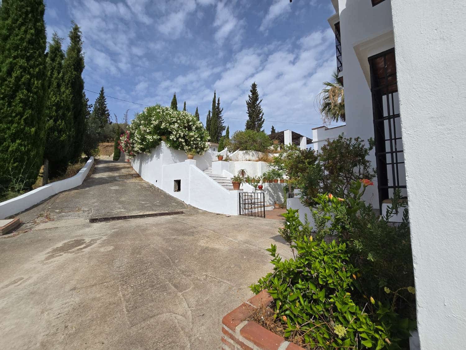 7 soveværelse Byhus til salg i Torrox med swimmingpool - € 880.000 (Ref: 9296653)