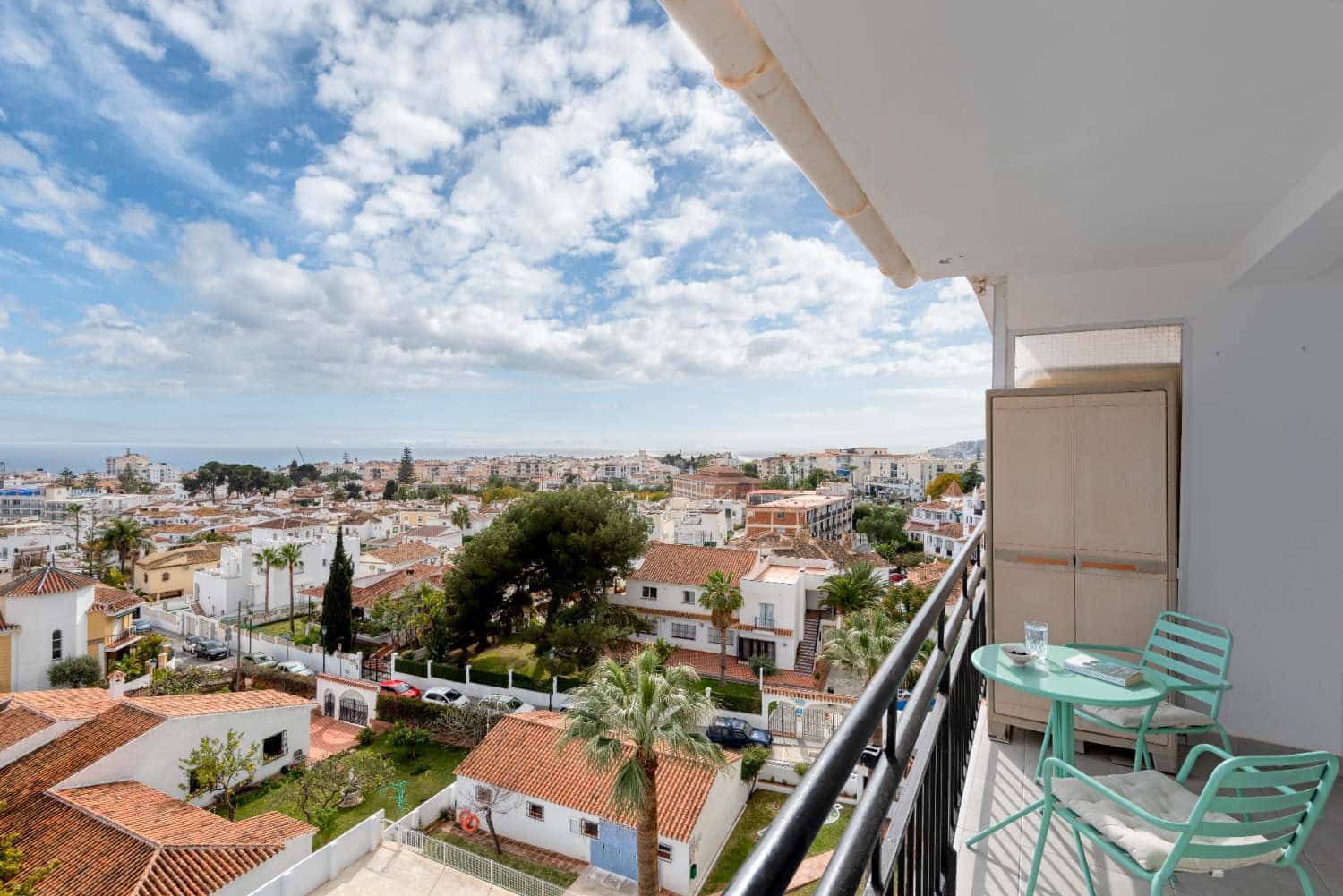 2 soverom Strandleiligheter til salgs i Nerja med svømmebasseng - € 350 000 (Ref: 9296656)