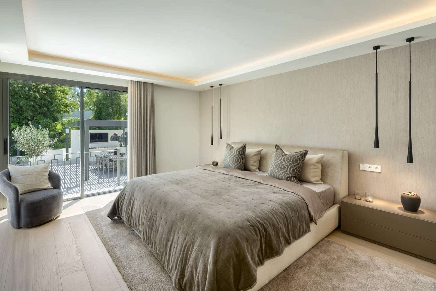 5 soveværelse Villa til salg i Nueva Andalucia med swimmingpool - € 6.250.000 (Ref: 9296657)