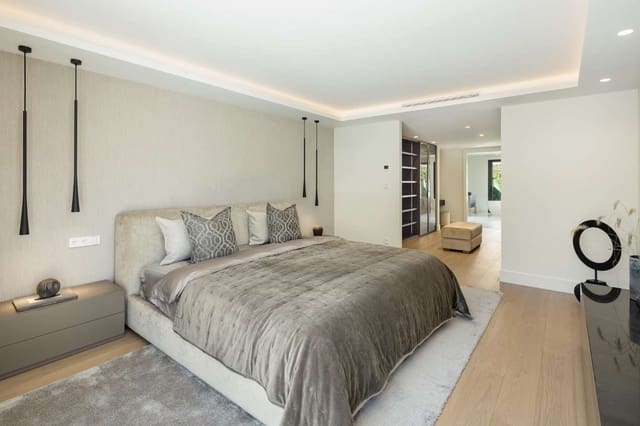 5 Zimmer Villa zu verkaufen in Nueva Andalucía Centro, Marbella mit Pool - 6.250.000 € (Ref: 9296657)