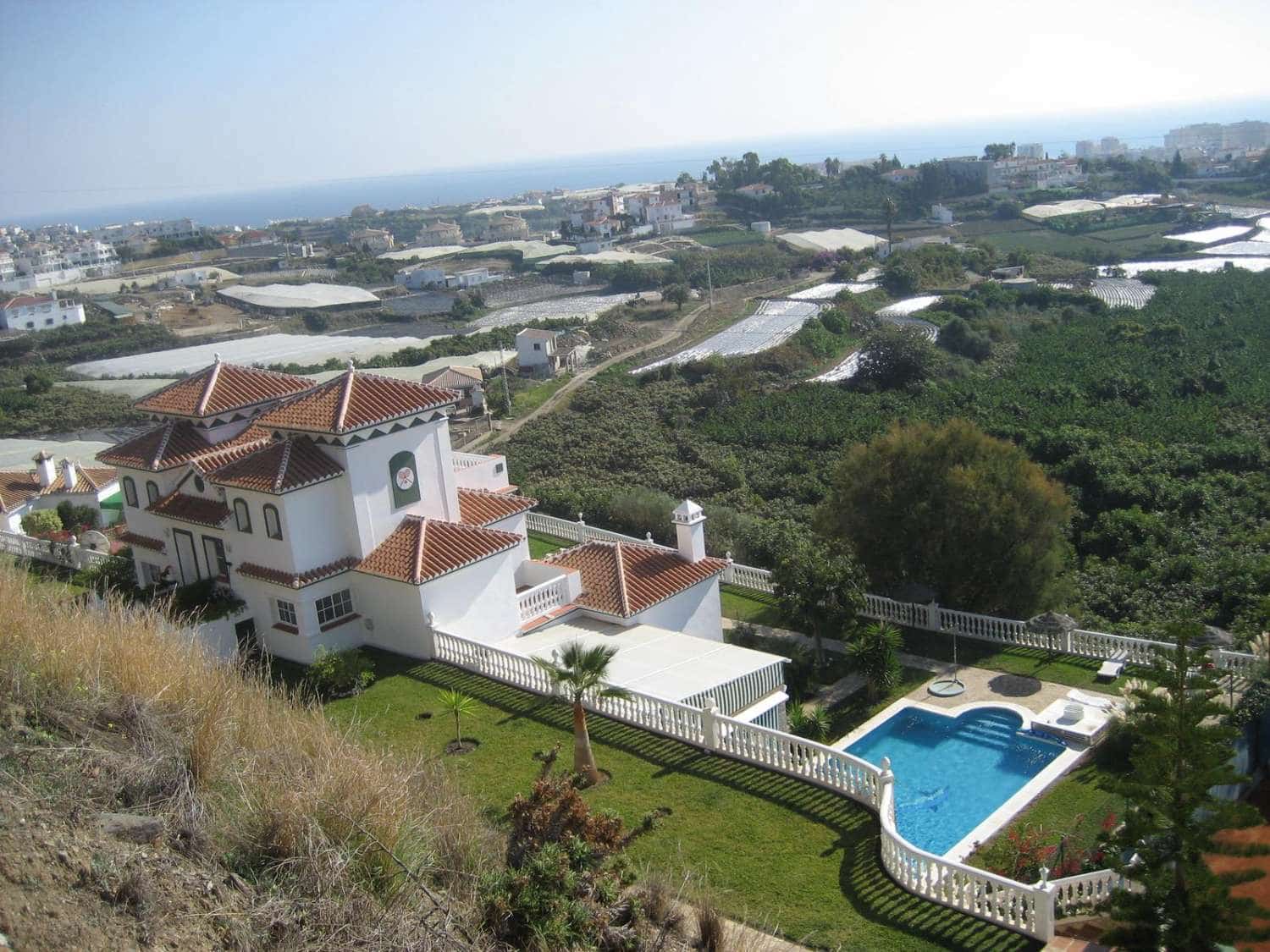 8 makuuhuone Huvila myytävänä paikassa Torrox mukana uima-altaan - 999 000 € (Ref: 9296660)