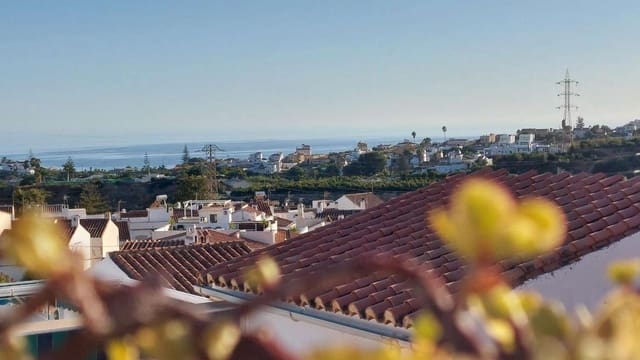 3 slaapkamer Rijtjeshuis te koop in Almijara, Nerja met zwembad - € 325.000 (Ref: 9296661)