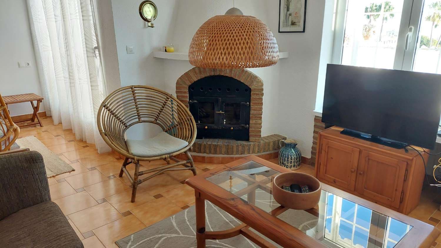 3 slaapkamer Rijtjeshuis te koop in Nerja met zwembad - € 325.000 (Ref: 9296661)