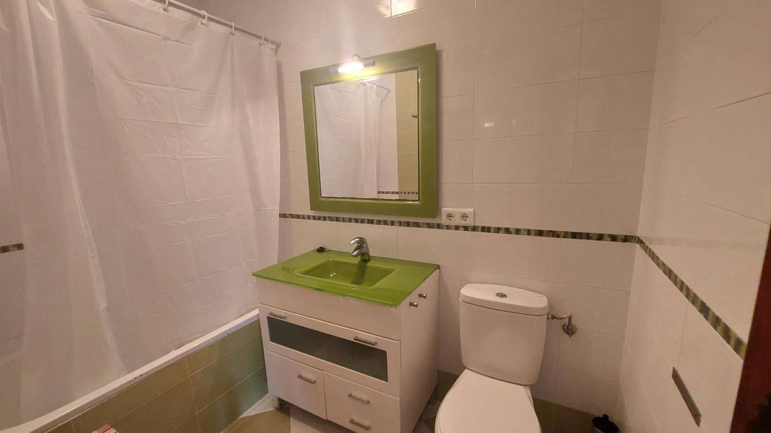 3 slaapkamer Rijtjeshuis te koop in Nerja met zwembad - € 325.000 (Ref: 9296661)