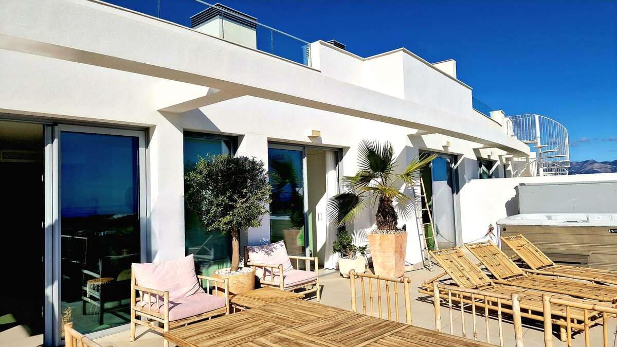 2 sovrum Takvåning till salu i Mijas med pool - 795 000 € (Ref: 9296664)