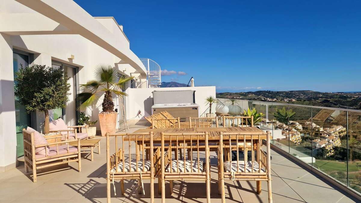 2 sovrum Takvåning till salu i Mijas med pool - 795 000 € (Ref: 9296664)