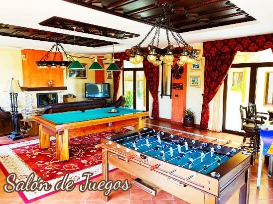 9 sovrum Villa till salu i Centro, Granada stad med pool - 1 800 000 € (Ref: 9310484)