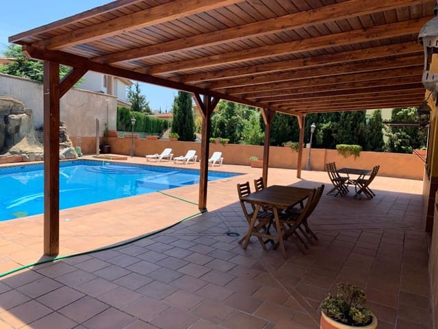 9 sovrum Villa till salu i Centro, Granada stad med pool - 1 800 000 € (Ref: 9310484)