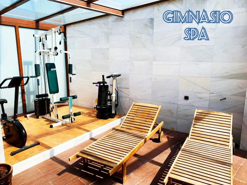 9 chambre Villa/Maison à vendre à Grenade ville avec piscine - 1 800 000 € (Ref: 9310484)