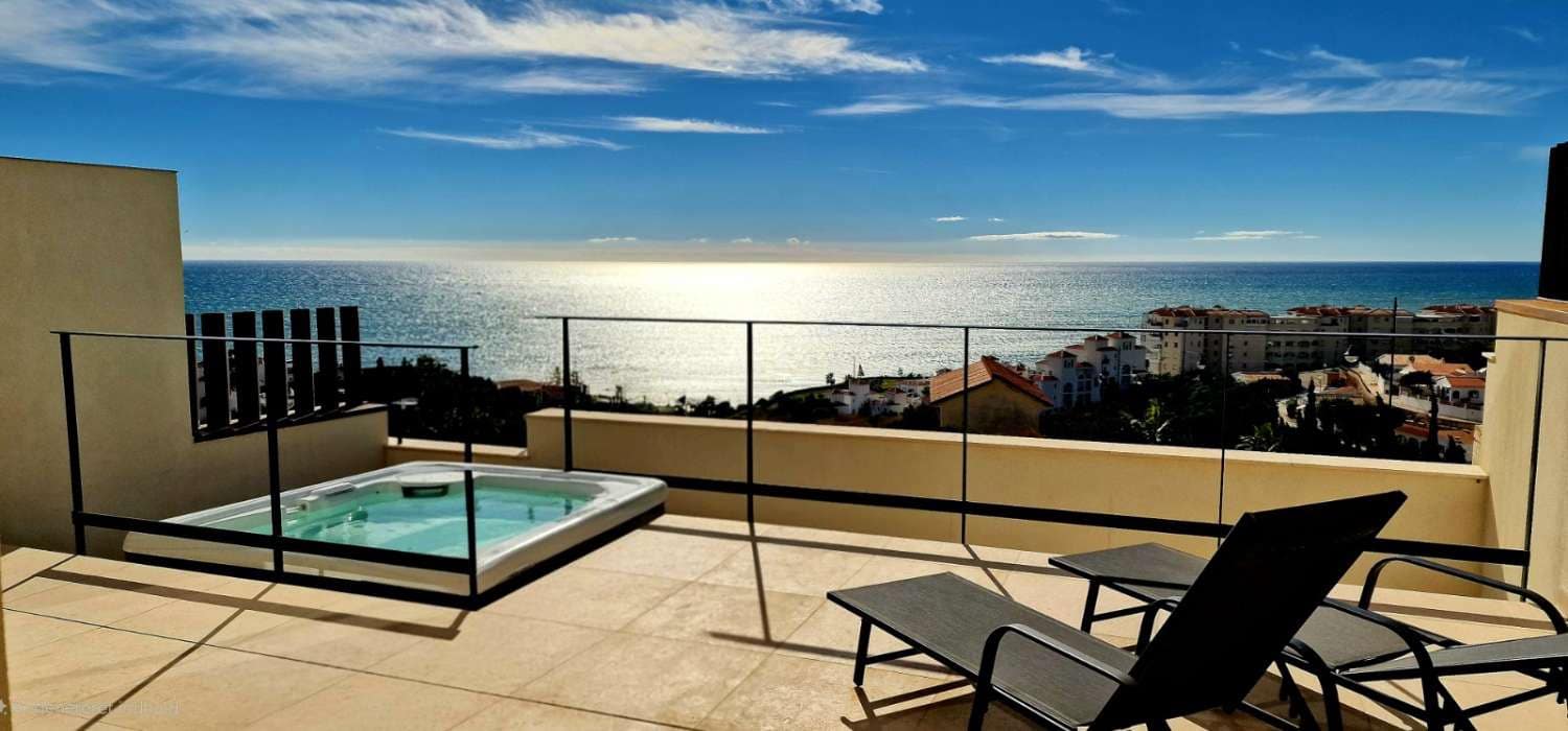 2 slaapkamer Villa te koop in Torrox - € 629.000 (Ref: 9455865)