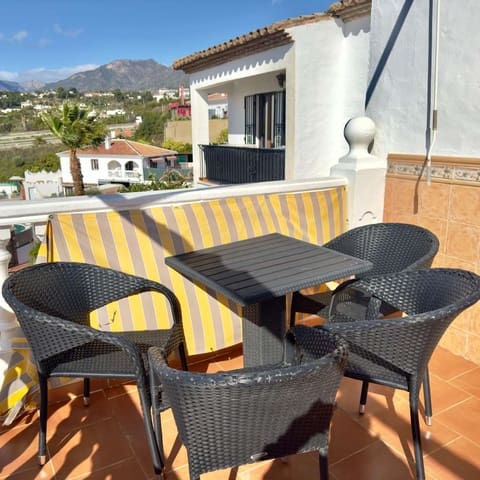 2 chambre Villa/Maison Mitoyenne à vendre à Centro, Nerja avec piscine garage - 295 000 € (Ref: 9535519)